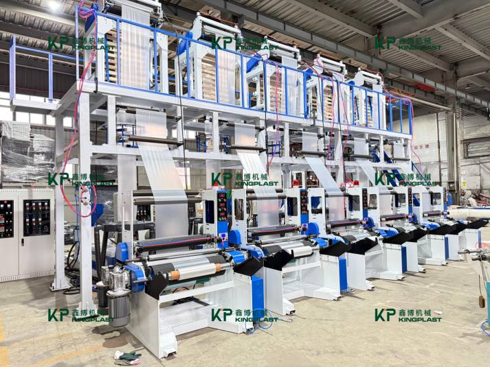 Kingplast właśnie wprowadził na rynek wysokoobrotową wytłaczarkę jednowarstwową ze zintegrowaną ramą!